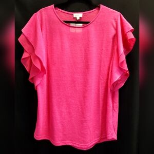 OTT - Fusia lightweight, ruffled s/s top.